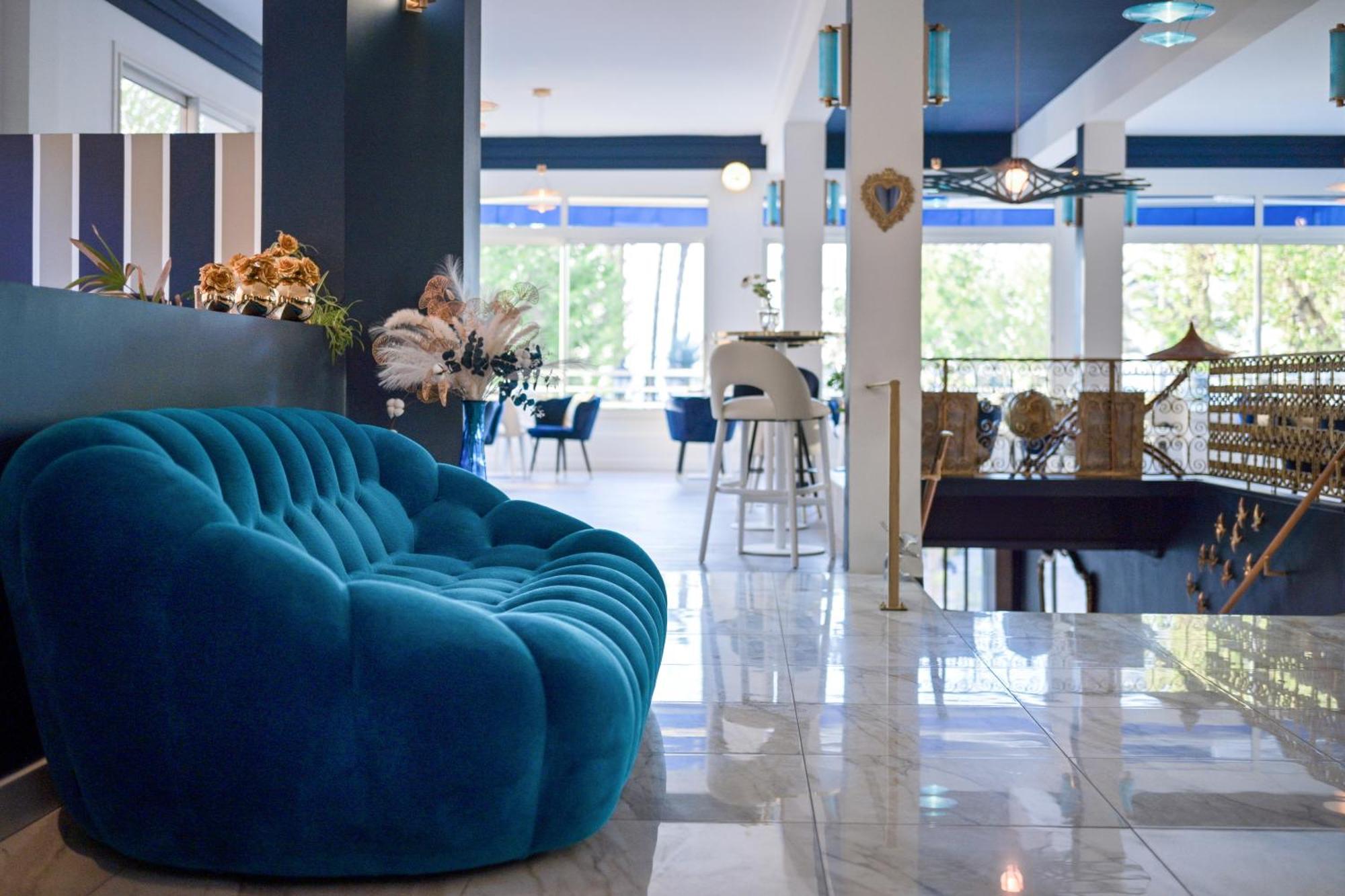 Hotel Espadon Bleu เลอลาวองดูว์ ภายนอก รูปภาพ
