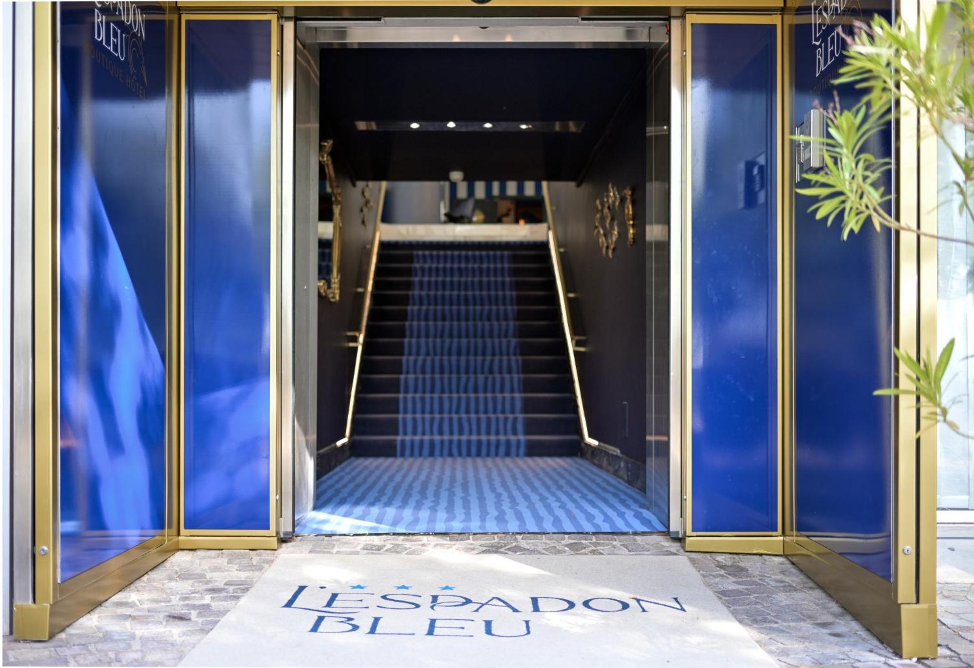 Hotel Espadon Bleu เลอลาวองดูว์ ภายนอก รูปภาพ