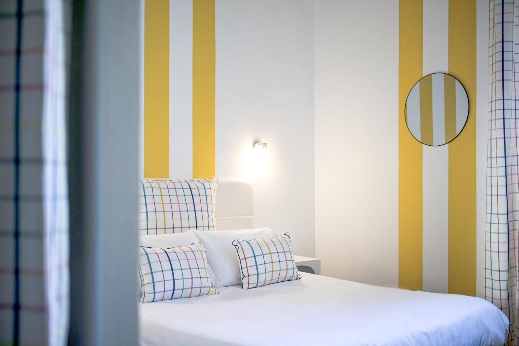 Hotel Espadon Bleu เลอลาวองดูว์ ภายนอก รูปภาพ