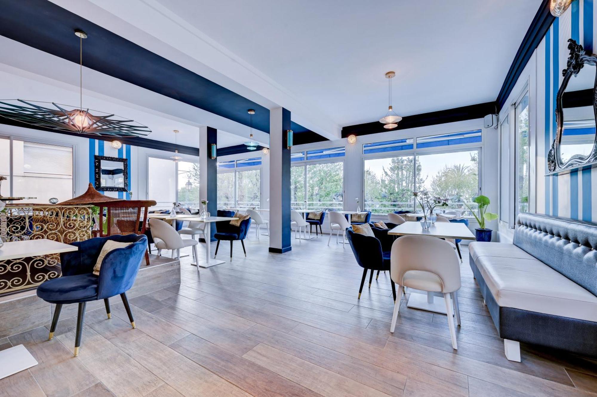 Hotel Espadon Bleu เลอลาวองดูว์ ภายนอก รูปภาพ