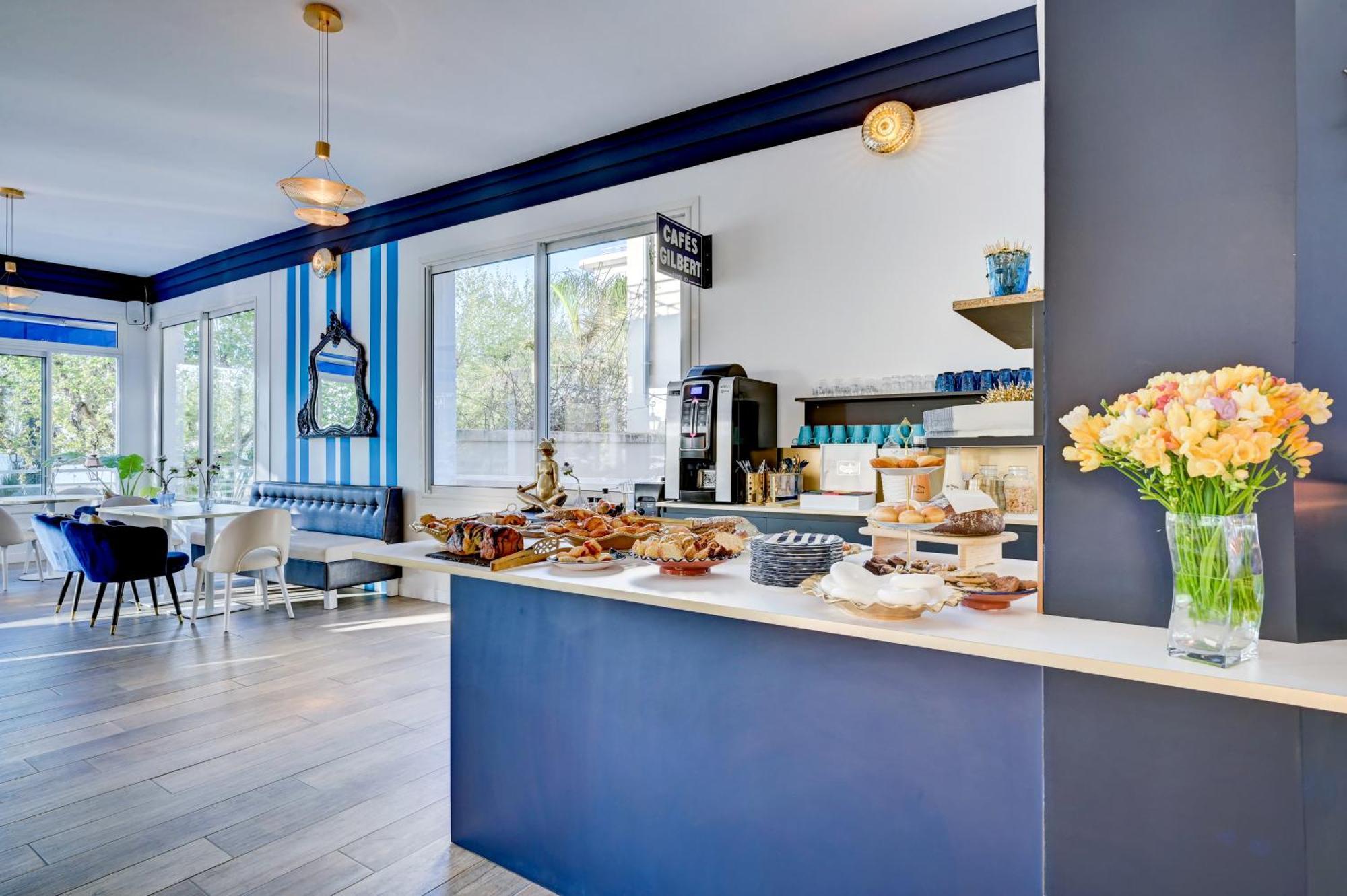 Hotel Espadon Bleu เลอลาวองดูว์ ภายนอก รูปภาพ
