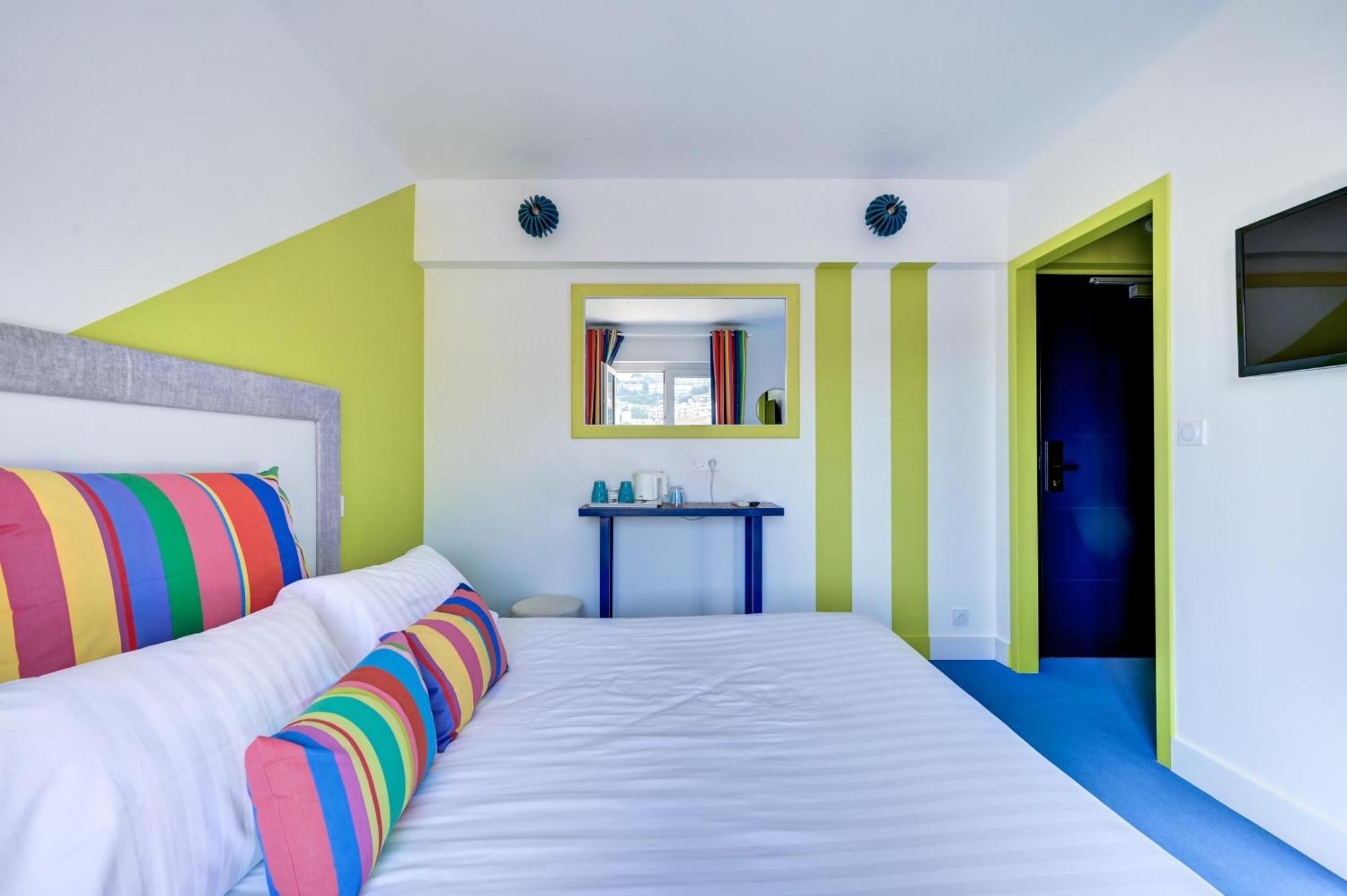 Hotel Espadon Bleu เลอลาวองดูว์ ภายนอก รูปภาพ