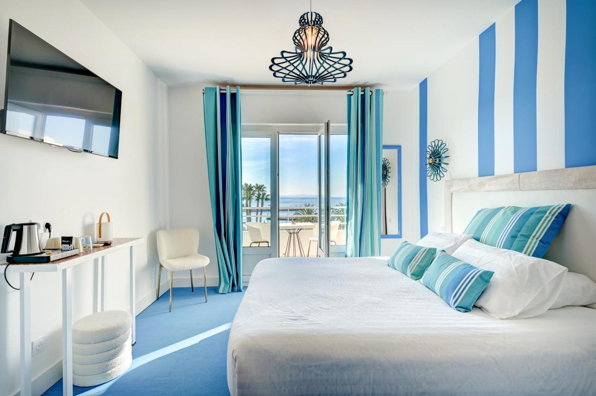 Hotel Espadon Bleu เลอลาวองดูว์ ภายนอก รูปภาพ